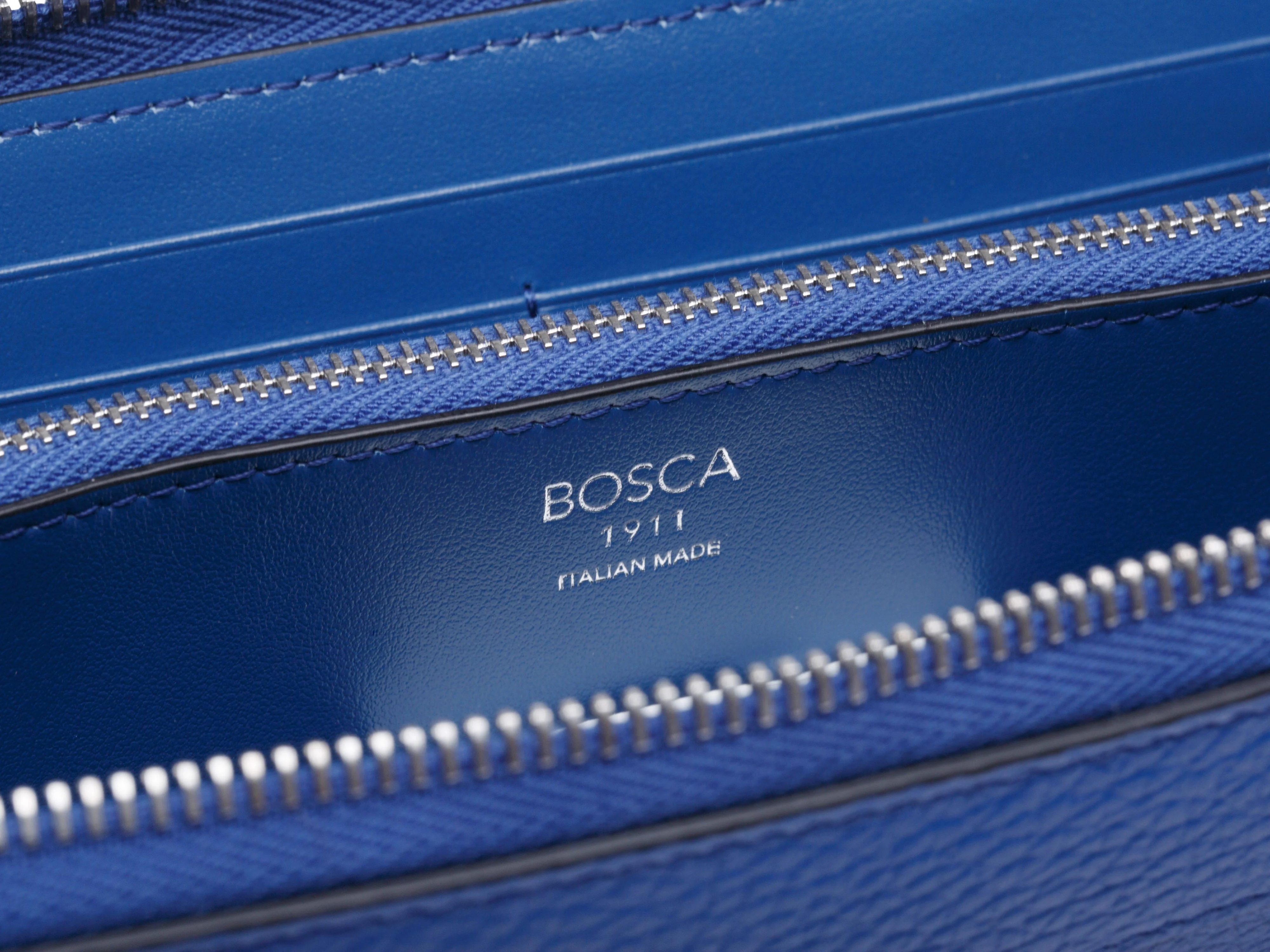 Monfrini 8" Accordion Zip Wallet - Image 6